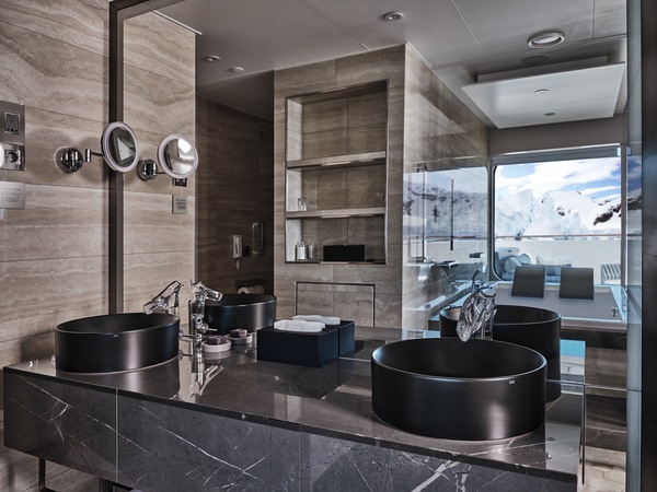 Silversea Cruises Silver Endeavour Grand Suite 2.jpg